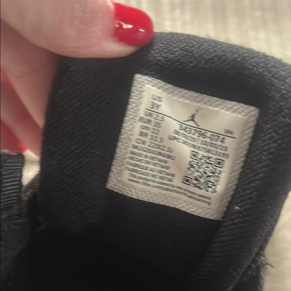 Nike Kids Black and Blue Sneakers - Picture 5 of 7